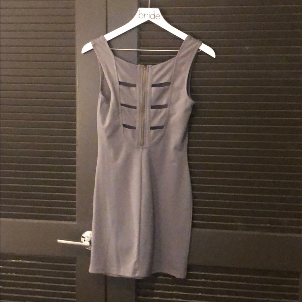 Dress - Picture 3 of 3